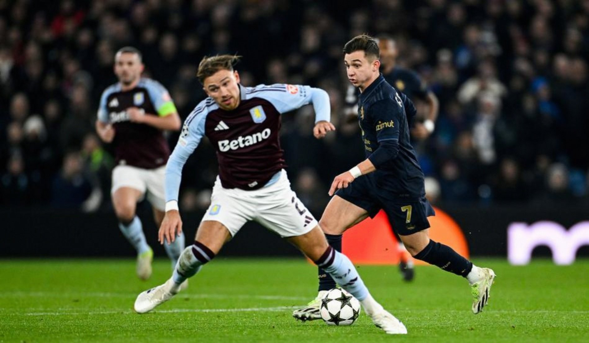 欧洲杯赛事中的精彩一幕敬请期待英文