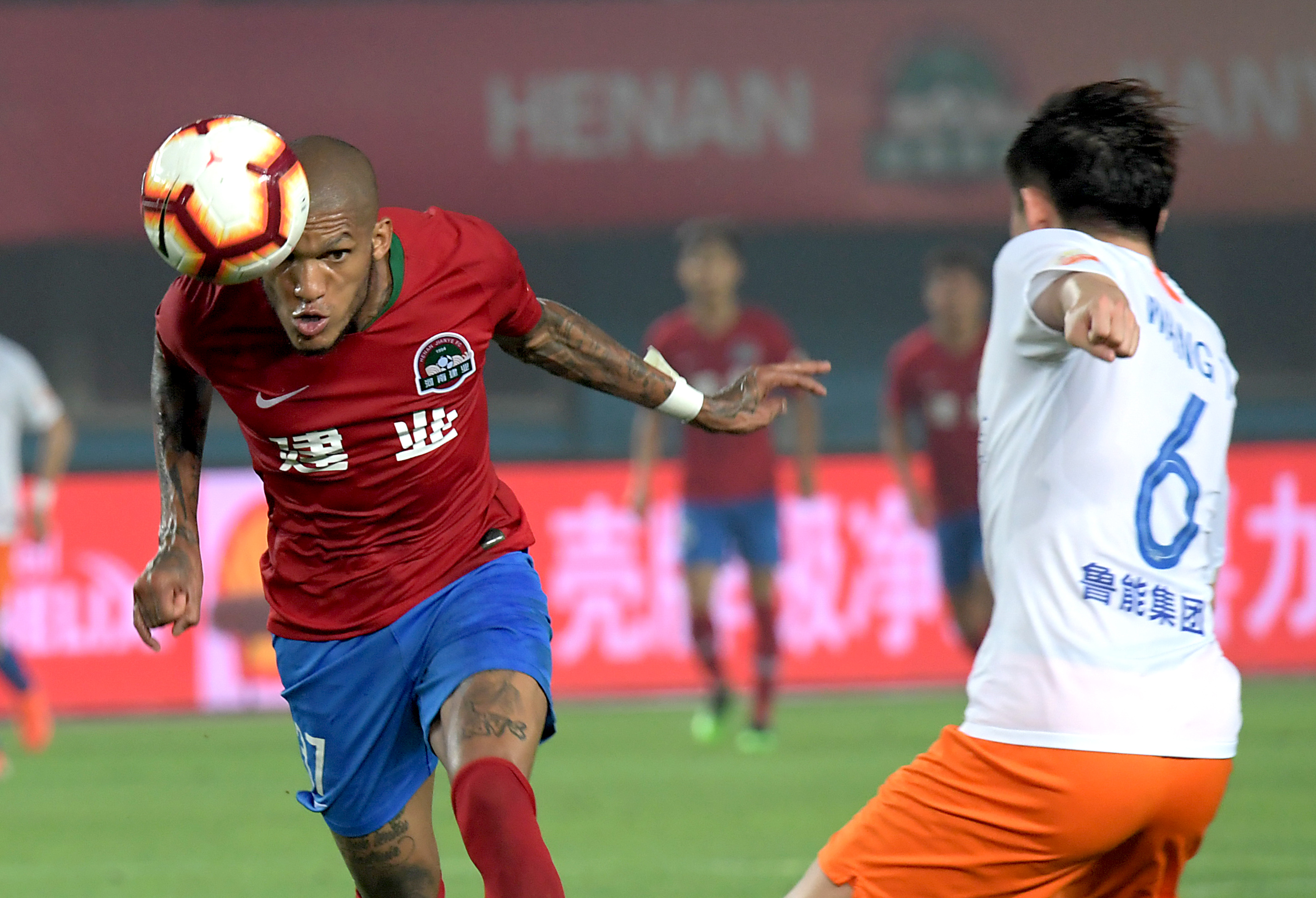 球员技术精湛,比赛中展现出强大实力的句子